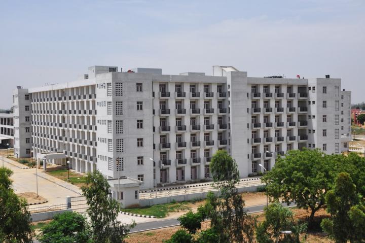 PG Vs Hostels of Private Universities 